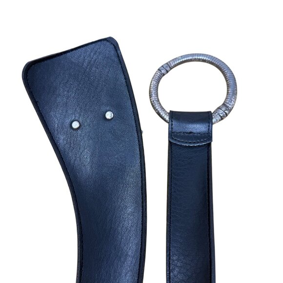 Vintage Chicos Black Leather Statement Belt Silver Ring Adjustable Size ML SA - Picture 6 of 6